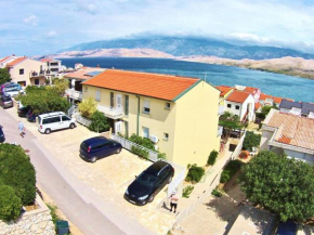  Apartments Suhomont  Паг